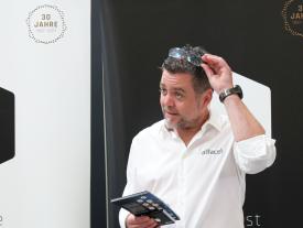 Aussteller von alfacel am Stand der hftm Diplomausstellung 2026 im Velodrom Grenchen